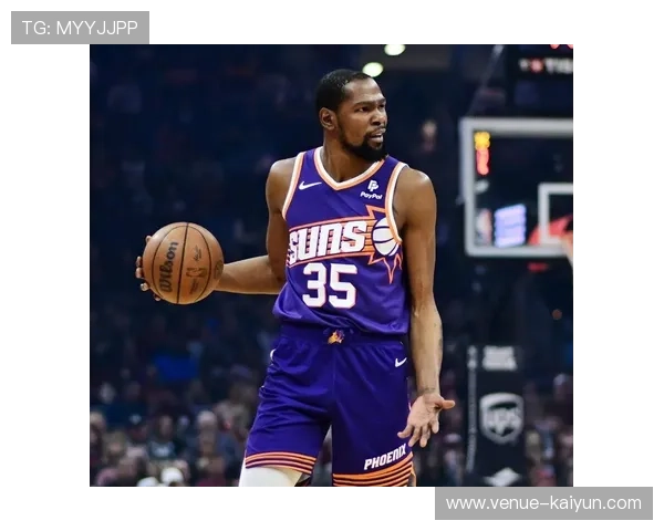 太阳队迎来关键战役布克杜兰特联手冲击西部前四季后赛席位全力争夺 太阳队迎来关键战役布克杜兰特联手冲击西部前四季后赛席位全力争夺