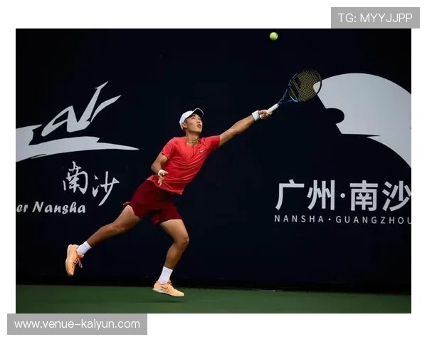 网球赛季大揭秘：新星崛起与老将逐鹿 赛场局势风云变幻