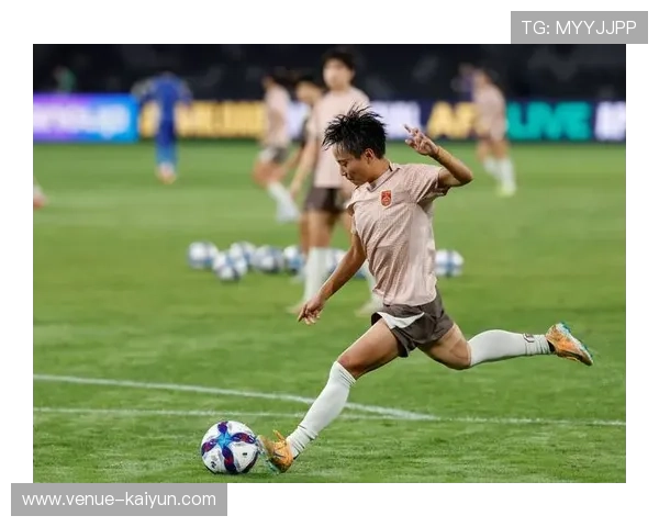 中国女足力克强敌晋级世界杯八强展现顽强拼搏精神