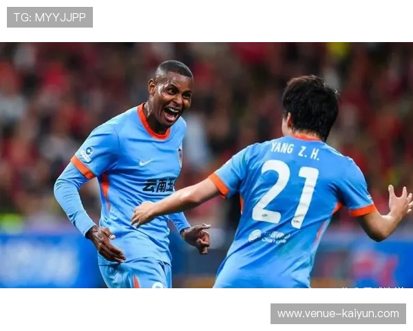 中超劲旅迎来关键比赛 球队新援表现引发球迷热议