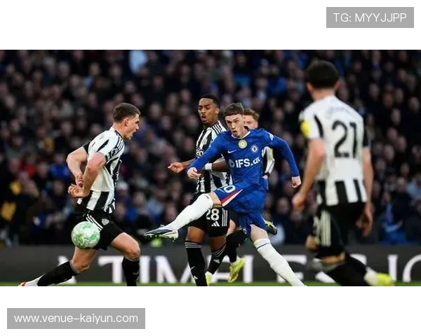 欧冠惊喜不断，豪门逆转胜利引发球迷热议