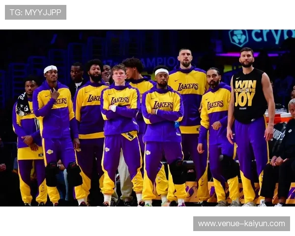 浓眉复出迎大胜 湖人力克勇士稳居季后赛席位