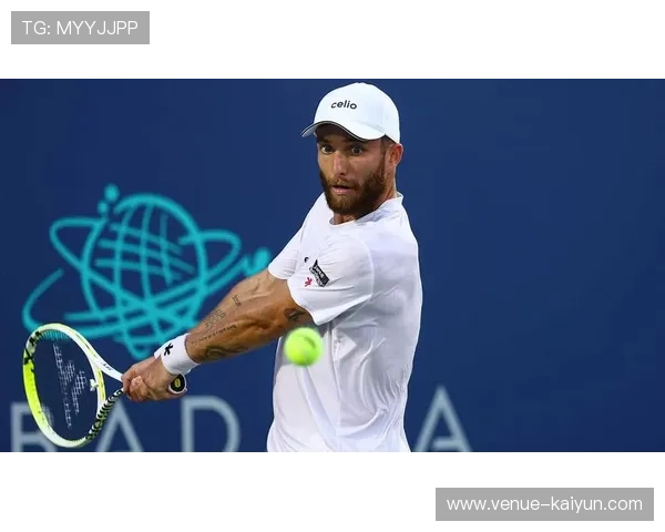 网球赛季精彩纷呈 斯维亚泰克与梅德韦杰夫各自突破自我目标